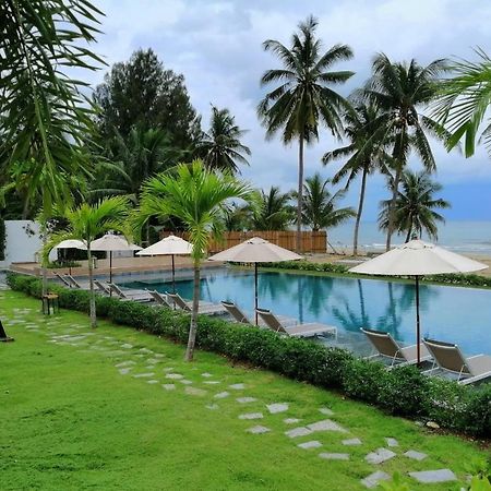 Tungtong Beach Villas Thap Sakae Eksteriør billede