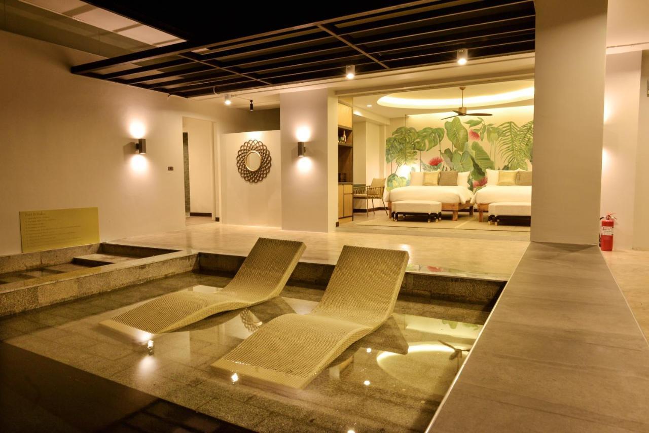 Tungtong Beach Villas Thap Sakae Eksteriør billede