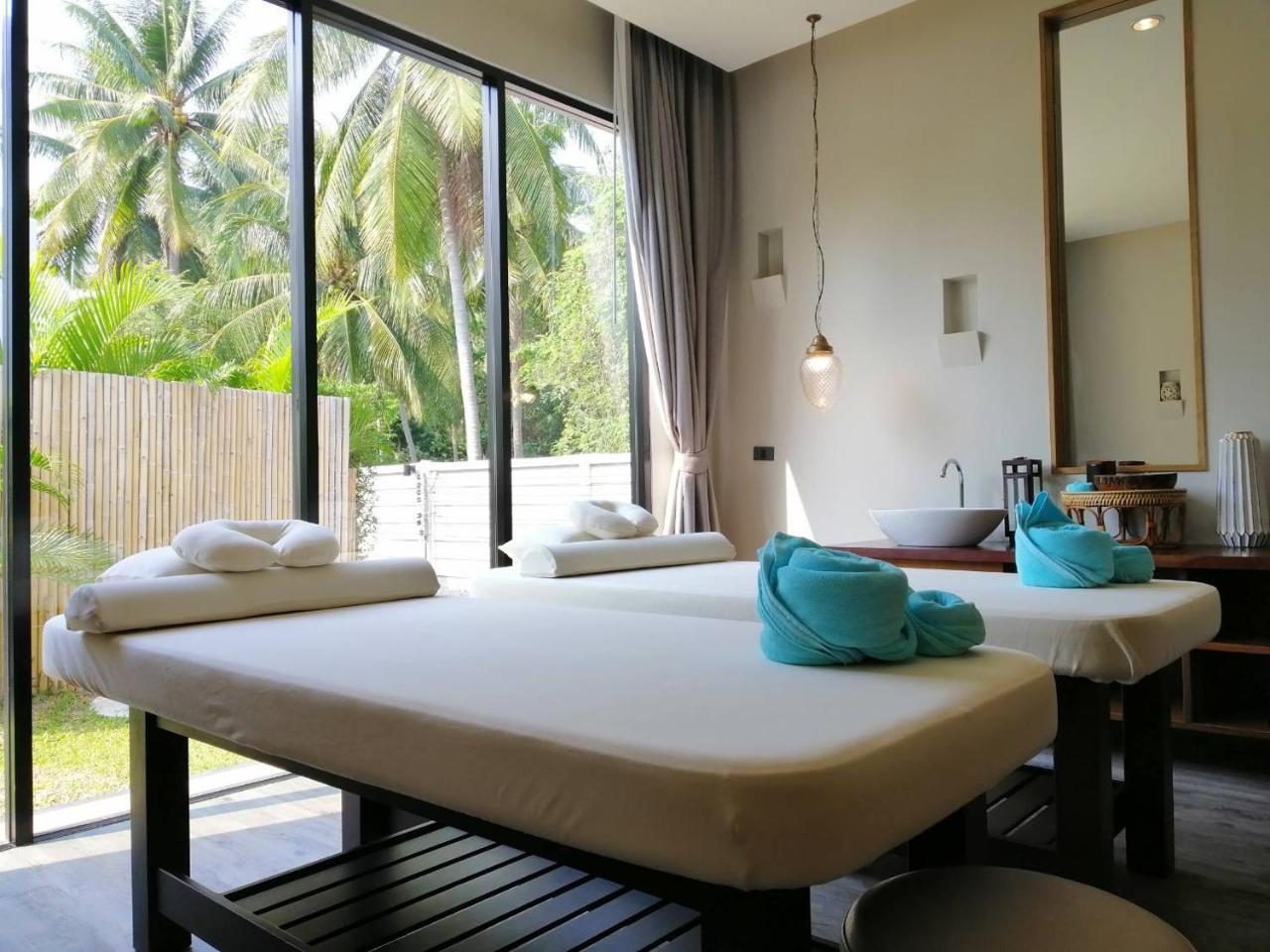 Tungtong Beach Villas Thap Sakae Eksteriør billede