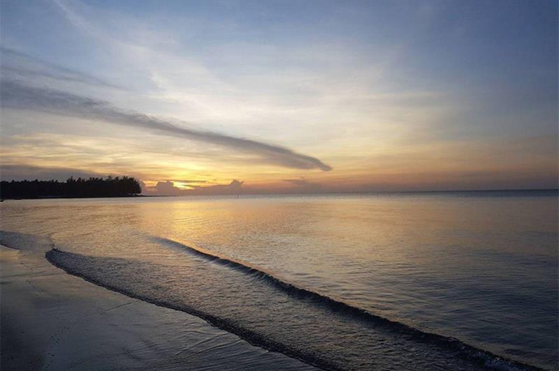 Tungtong Beach Villas Thap Sakae Eksteriør billede